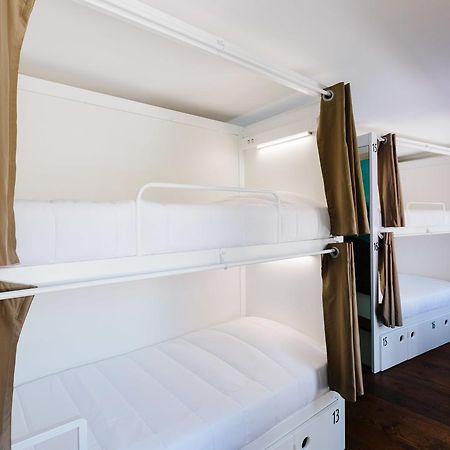 Lisbon South Hostel Алмада Экстерьер фото